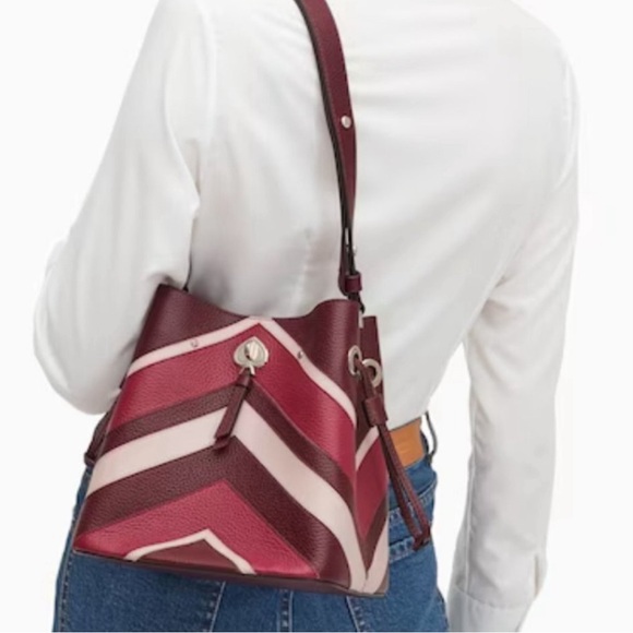 NWT Kate Spade Marti Chevron Small Bucket Bag - Picture 1 of 6